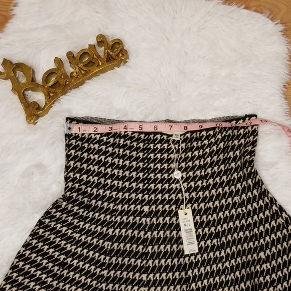 RELISTED IN CLOSET!!! - Picture 5 of 8